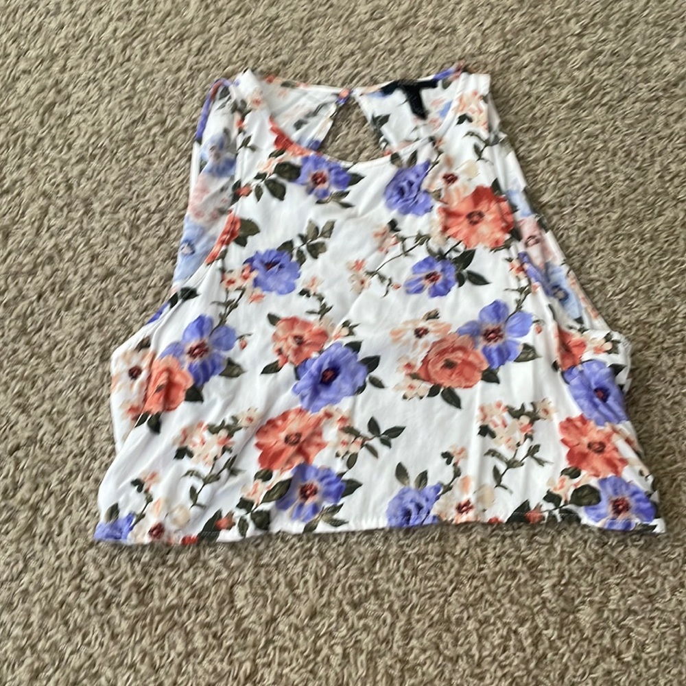 Women’s Forever 21 opened back crop top